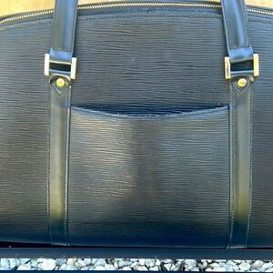 Louis Vuitton GM Solferino epi bag🎉🎉Host Pick small bag not included